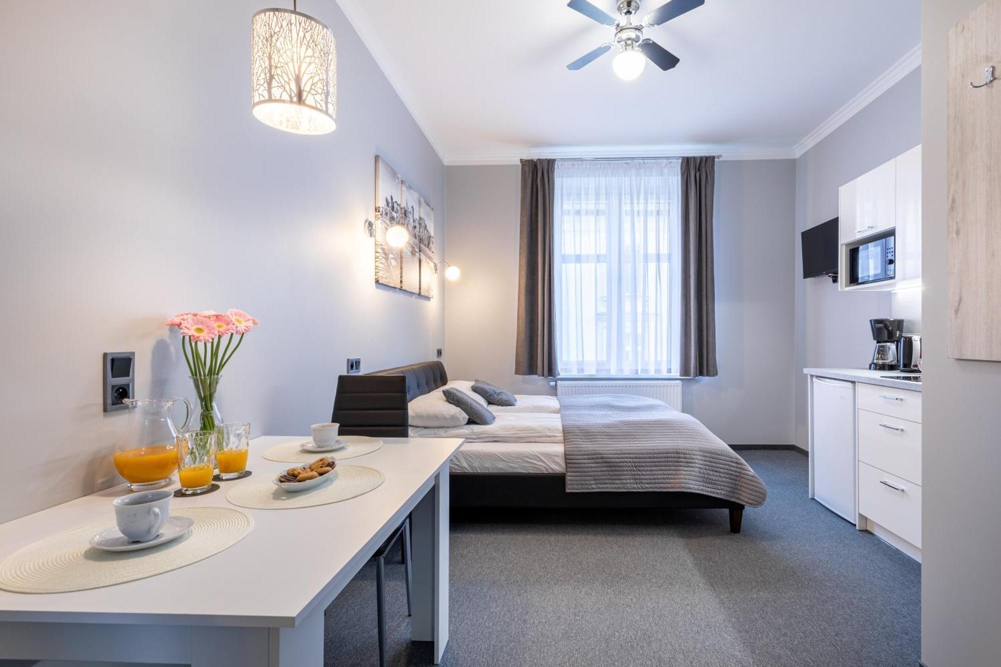 Smooth Elegant Old Town Hotel apartamentowy